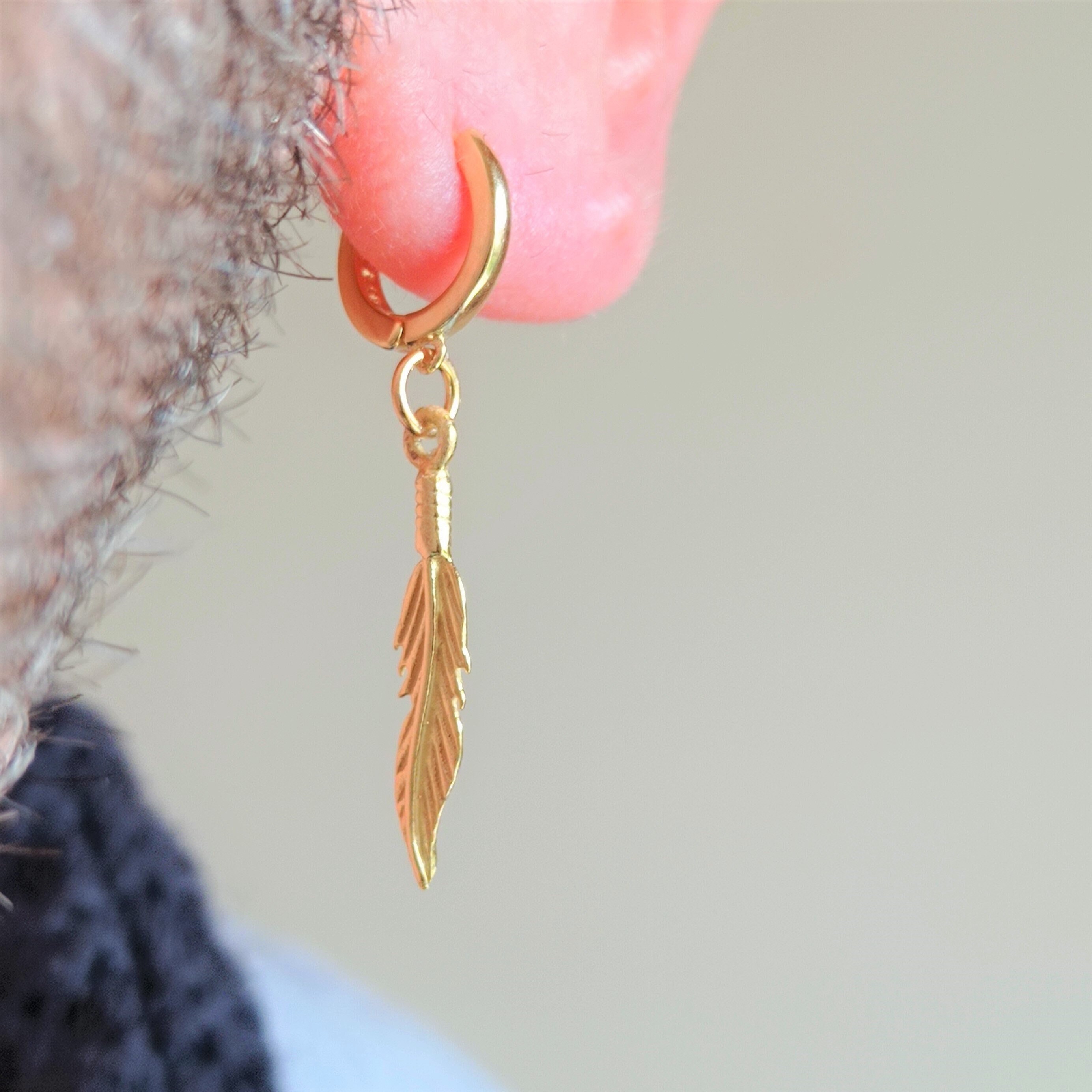 Hoop Earring With Feather in 929 Sterling Silver With Double 18