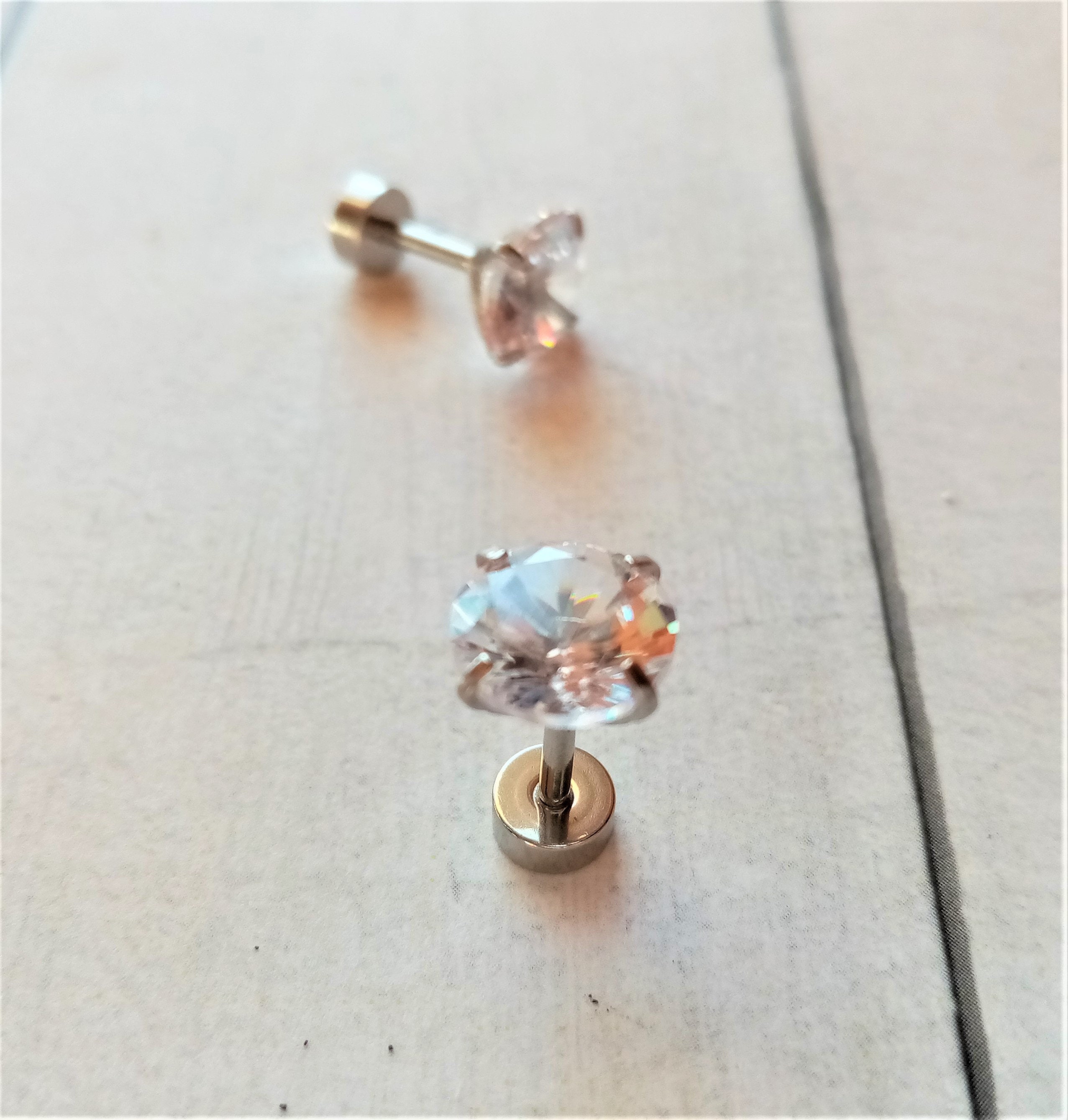 2 Pezzi Orecchini A Perno In Acciaio Inossidabile Con Zirconia