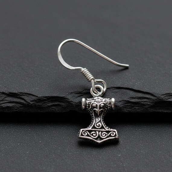 Orecchini Mjöllnir Martello Di Thor In Argento 925: Gioielli Artigianali Con Significato