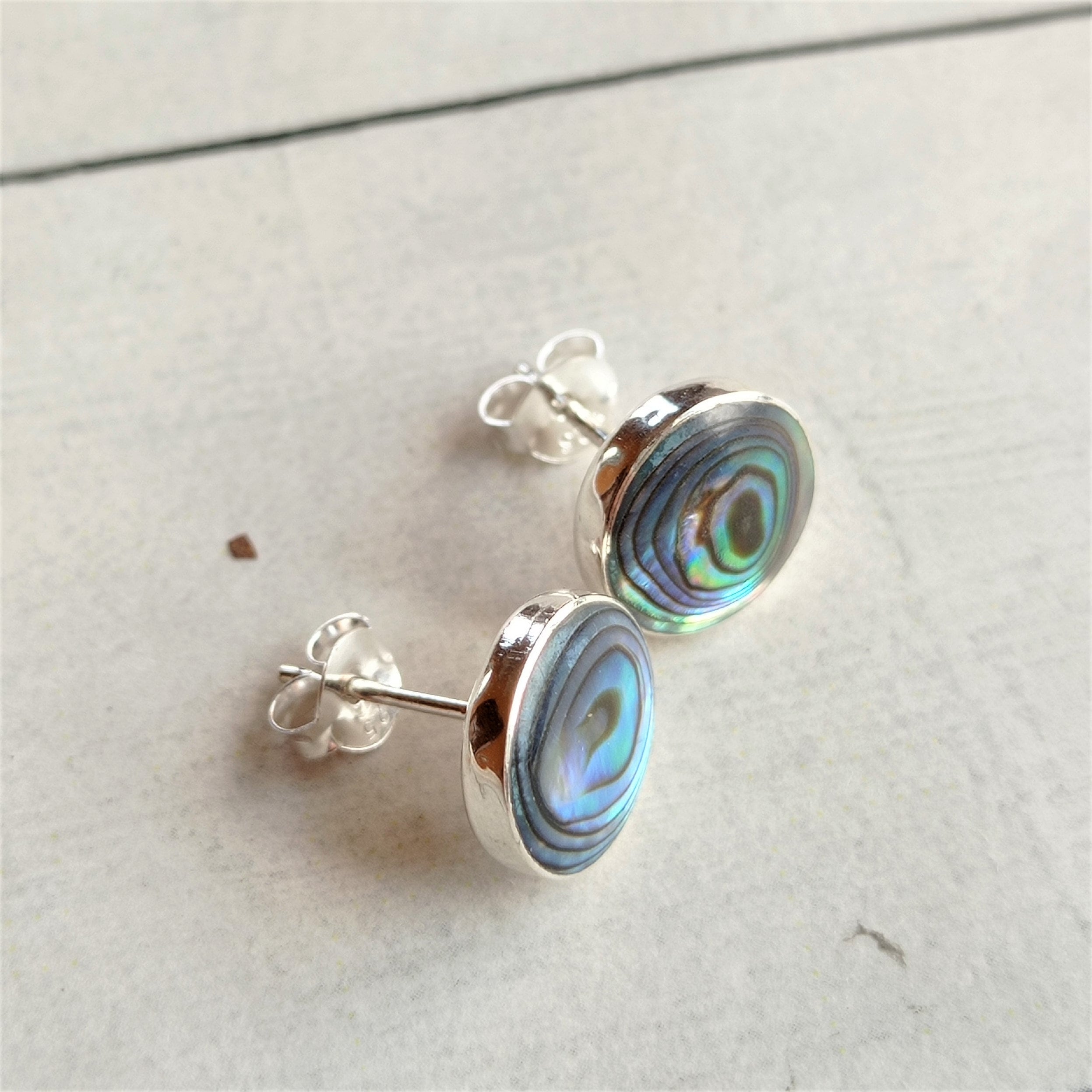 Orecchini A Bottone In Argento 925 Con Abalone – Mezzaluna In Conchiglia Paua, Ipoallergenici, Regalo Con Panno Incluso