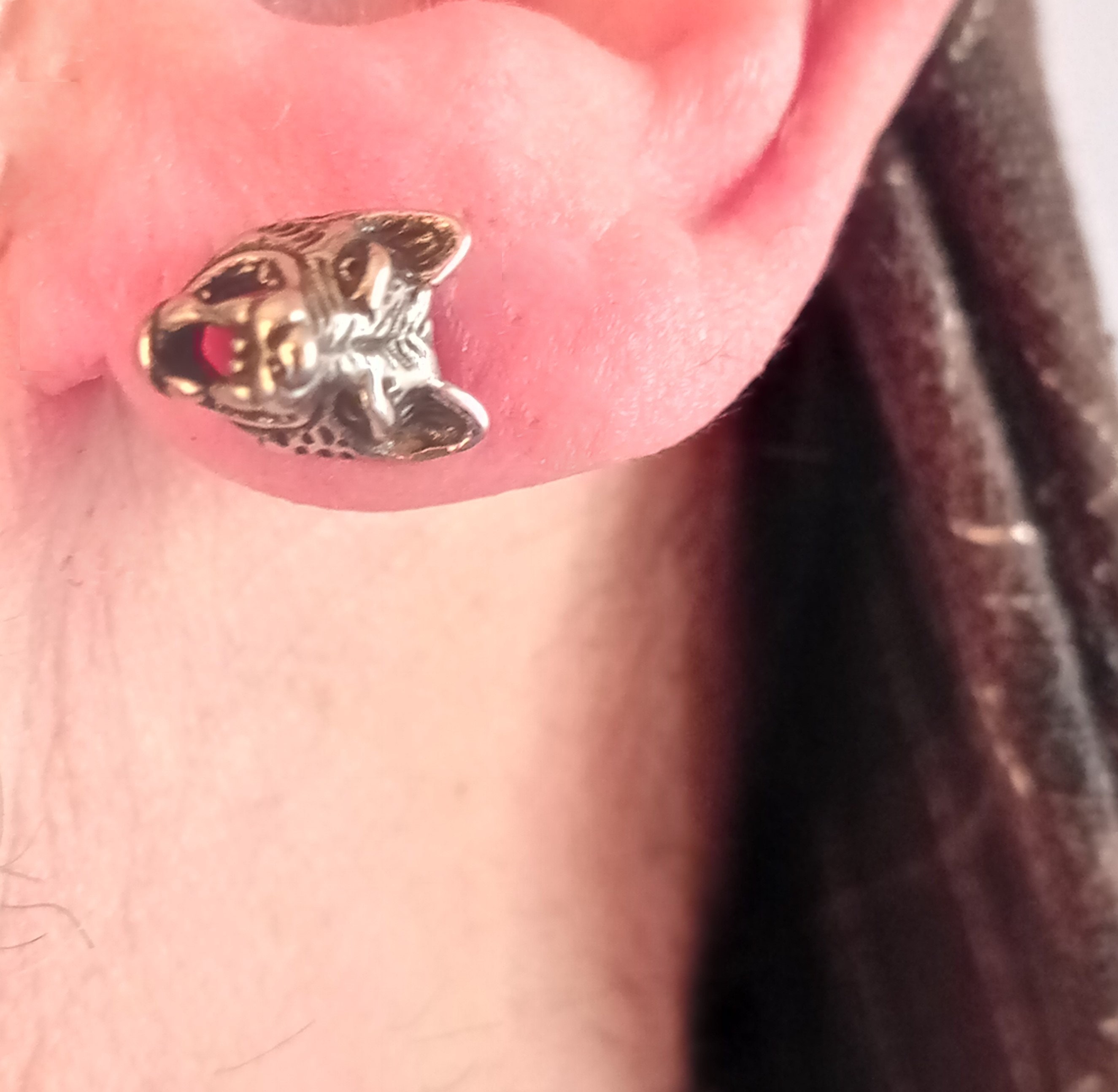 Jax | Silver-Tone Stainless Steel Wolf Stud Earring | In Stock! | Moody - Foto 2