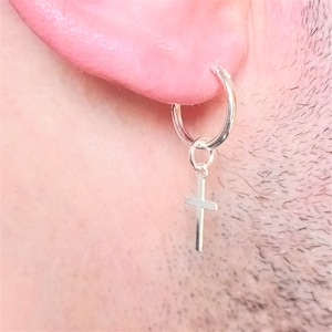 Aligned Sterling Silver Cross Hoop Earring – 14mm Diameter