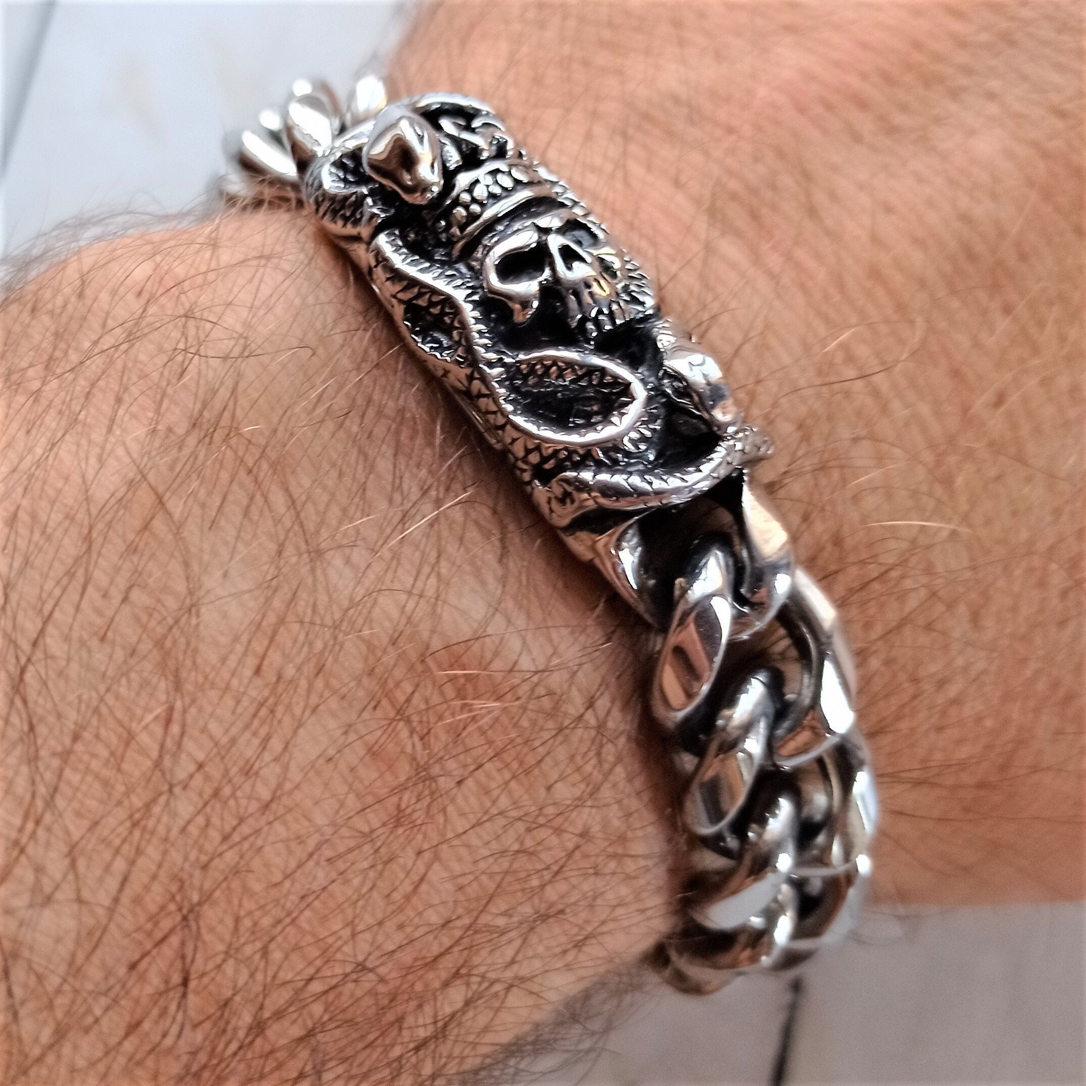 316 L steel and imitation leather bracelet with snake and skull magnetic closure - Snake and Skull take your pulse ...