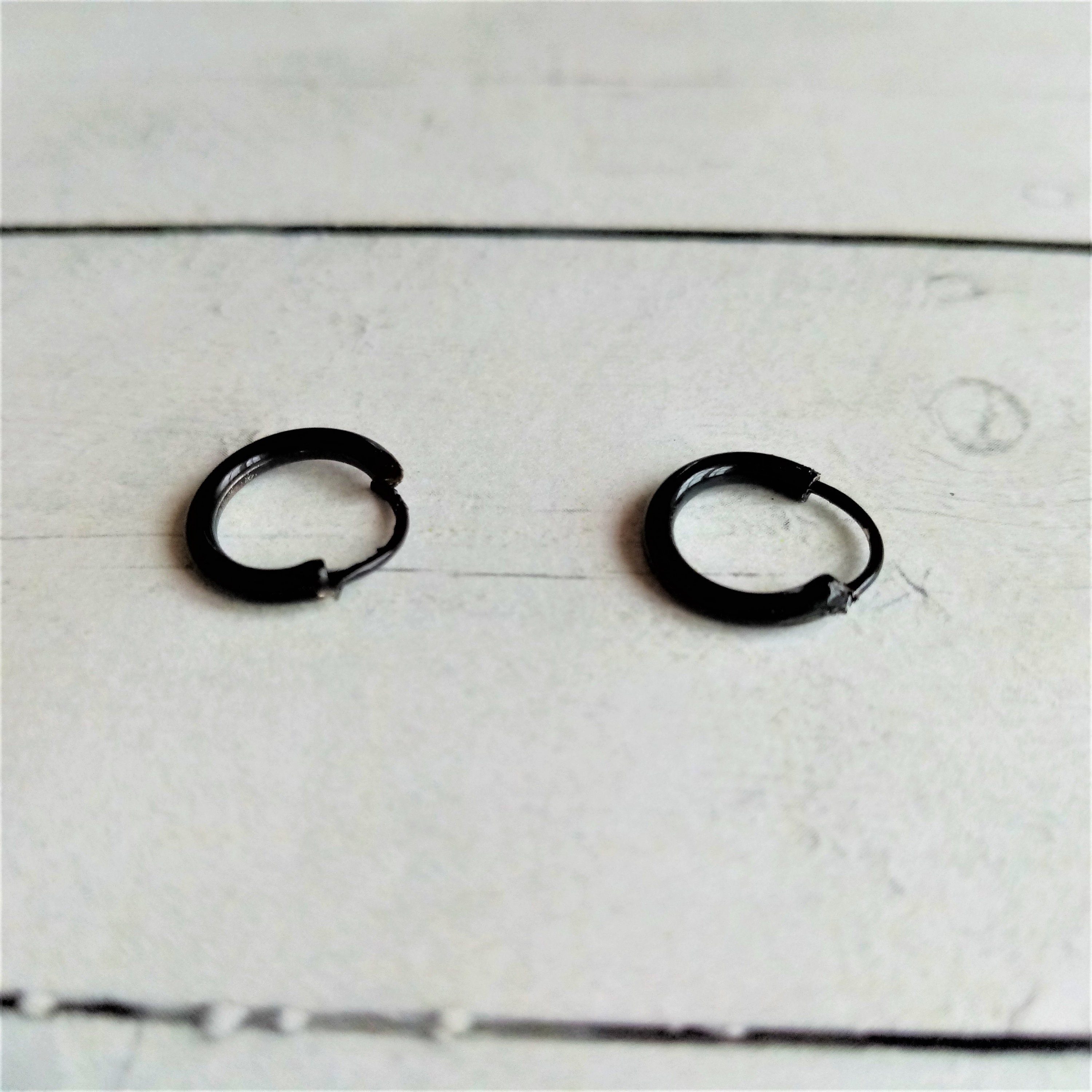 Orecchini a cerchio in argento sterling - Dimensioni: 14 mm x 1,2 mm Orecchini ad anello in argento di alta qualità - Italia