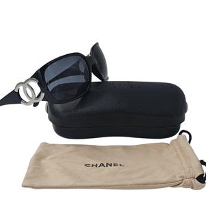 CHANEL Vintage Y2K Oversized Sunglasses 6014 CHANEL | Accessories | Vintage Chanel Sunglasses 64 No Case  main image 2