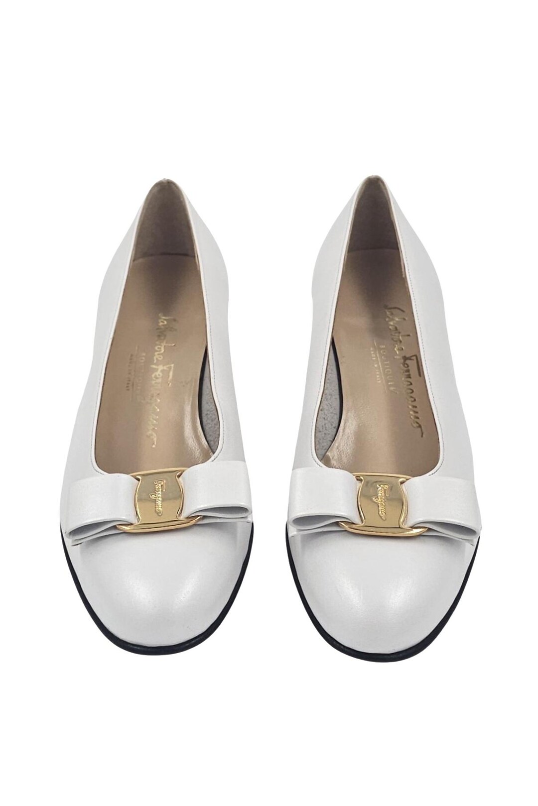 Salvatore Ferragamo Vara Bow Lillaz Pumps Shoes Pearl Ivory White
