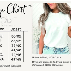 Peut inclure: Un t-shirt unisexe blanc est pr&eacute;sent&eacute;, avec un tableau des tailles indiquant les mesures de la poitrine en pouces. Le tableau comprend les tailles XS &agrave; XXL, avec des tailles de poitrine allant de 76/81 &agrave; 119/124 cm. Le t-shirt est 100% coton.