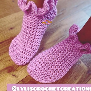 Crochet Ruffle Slippers/Ruffle Socks/Handmade Socks/Made to Order