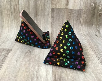 Handysitzsack / Handyhalter / Handykissen / Sitzsack fürs Handy bzw. Smartphone Regenbogen Pfoten