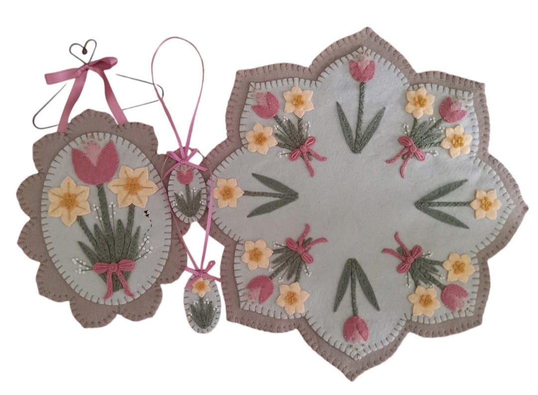 Spring Penny Rugs Pre-washed Wool Felt Penny Rug Kit - Spring Bouquet - Penny Lane ...