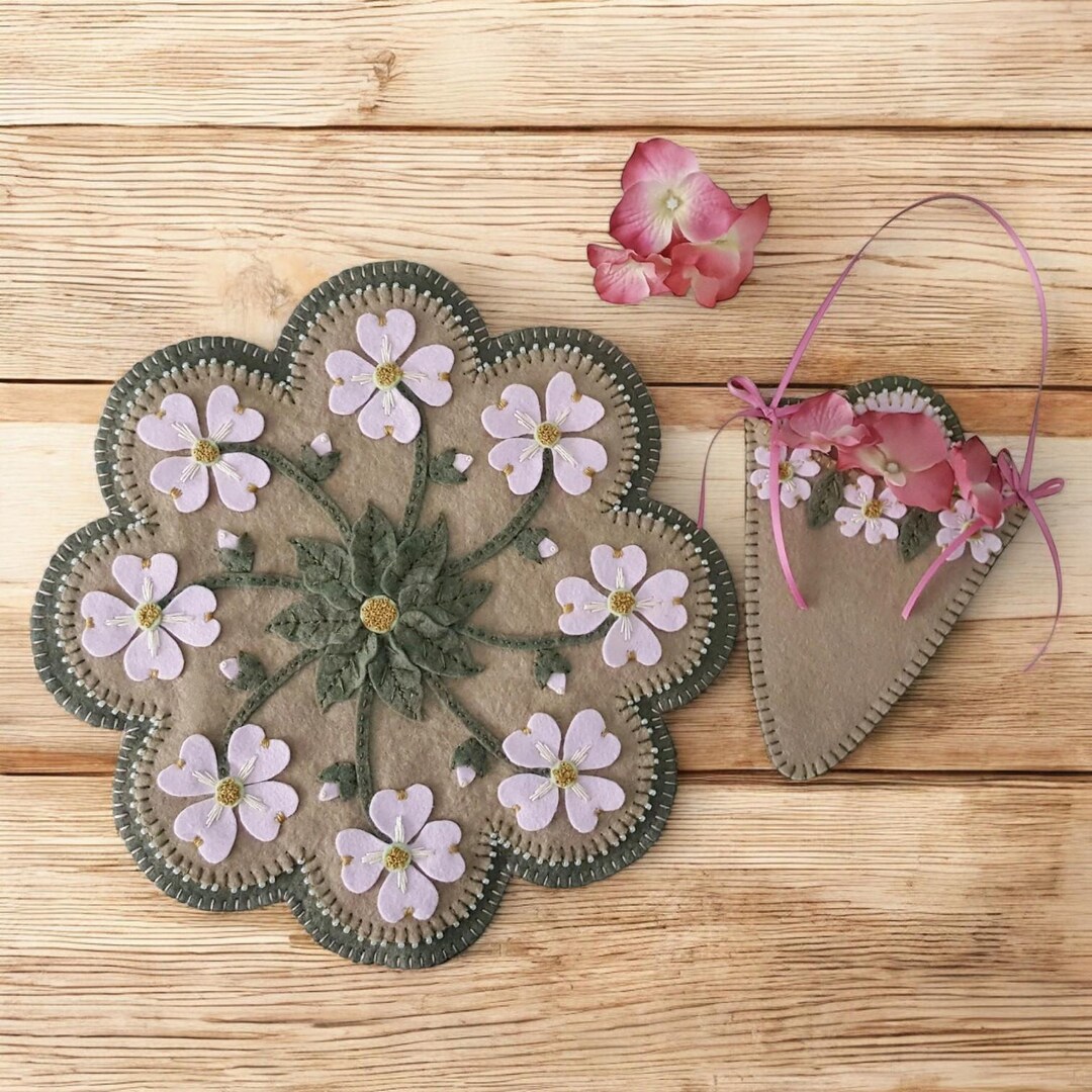 Pre-washed Wool Felt Penny Rug Kit - Pretty in Pink - Penny Lane ...