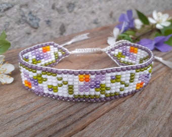Beaded bracelet with violet flowers, Hand woven loom adjustable wristband for girl women, Floral seed bead jewelry, Friendship gift for her