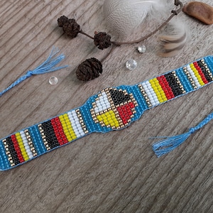 Beaded bracelet with medicine wheel simbol, Hand woven loom wristband, Hippie seed bead bracelet,Native stule amulet jewelry,Friendship gift