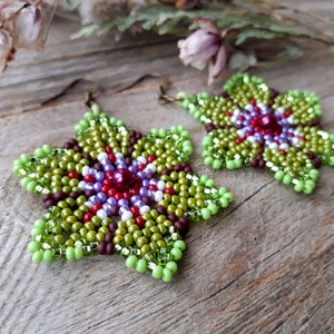 Green flowers earrings, Large beaded earrings, Boho Hippie style jewelry, Floral dangle, Seed bead hand woven jewelry, Gift for her