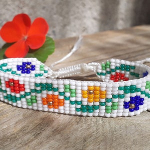 White beaded bracelet with flower print, Handwoven loom adjustable wristband, Floral seed bead jewelry, Native Ukrainian traditional tracery