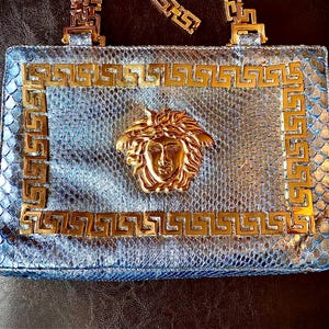 Auth GIANNI VERSACE Medusa Greek Chain Shoulder Bag Metallic Blue “snakeskin”