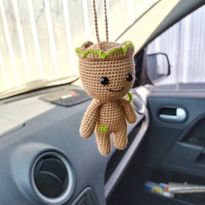 Brelok z motywem Groota, urocze akcesorium samochodowe. Baby Groot to idealny prezent dla fana.