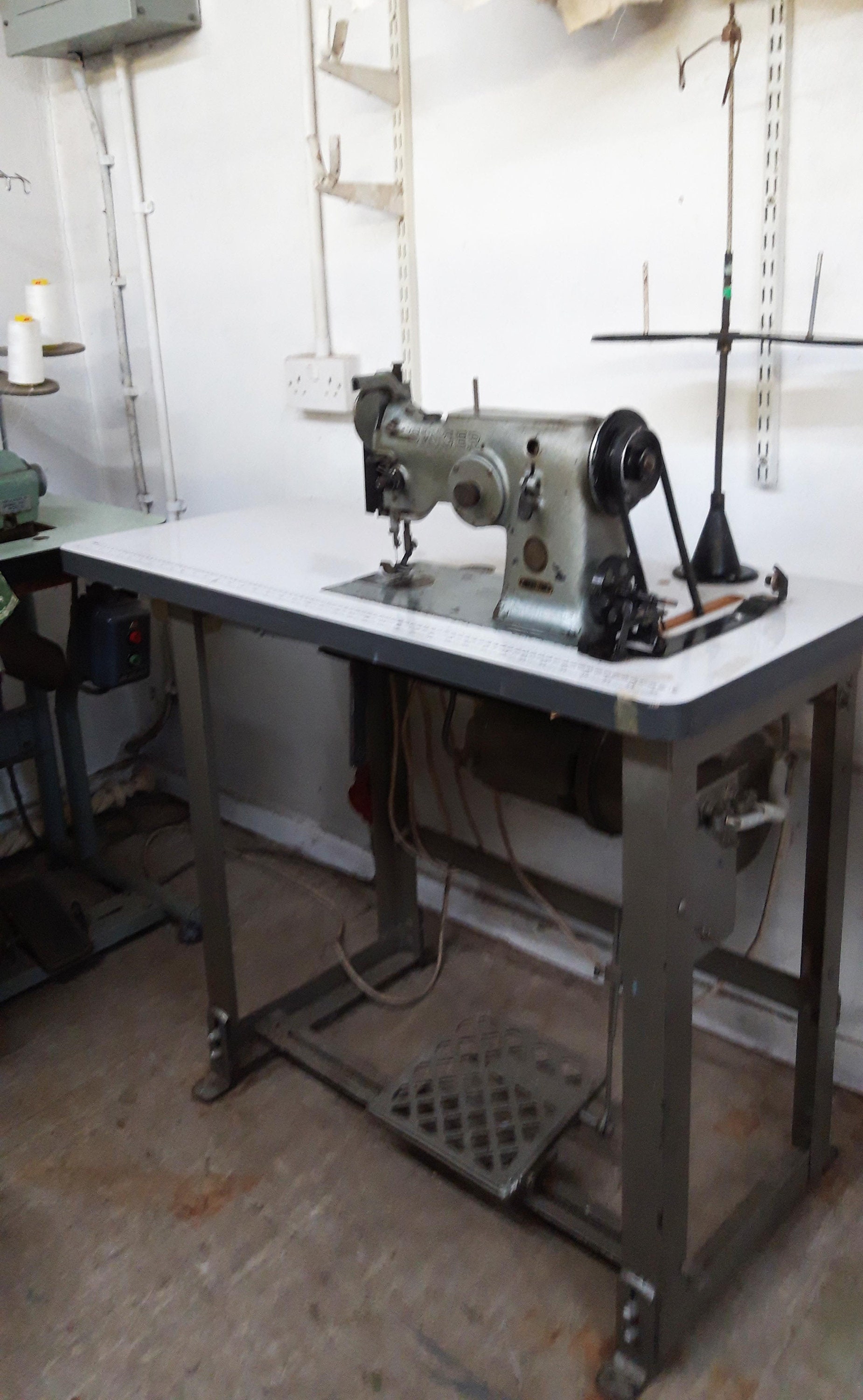 Singer ZIG ZAG Industrial Sewing Machine 143W2 - Etsy