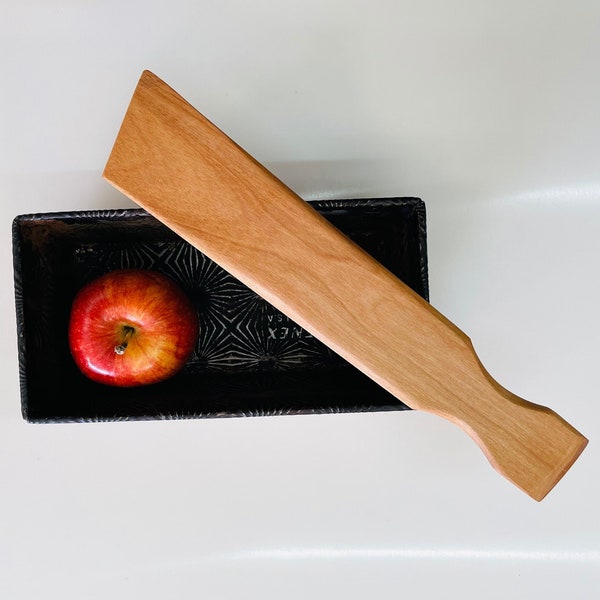 Stunning Hand-made Alder Wood Spatula, Short, grip grooves, angeled edge