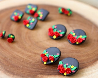 Pendientes florales mexicanos: Pendientes de arcilla polimérica con rosas rojas