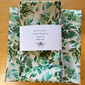 Cottage core Green Floral, Hummingbird Cloth Dinner Napkins, Christmas Gift for Her