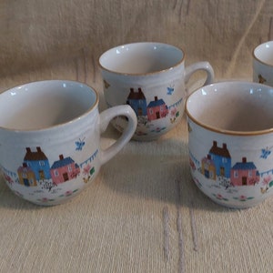 Home Spun Style Colonial or Pennsylvania Dutch Coffee Mug Set by International China - LOOK! Great Shape! Country Charm! &quot;Country Home&quot;