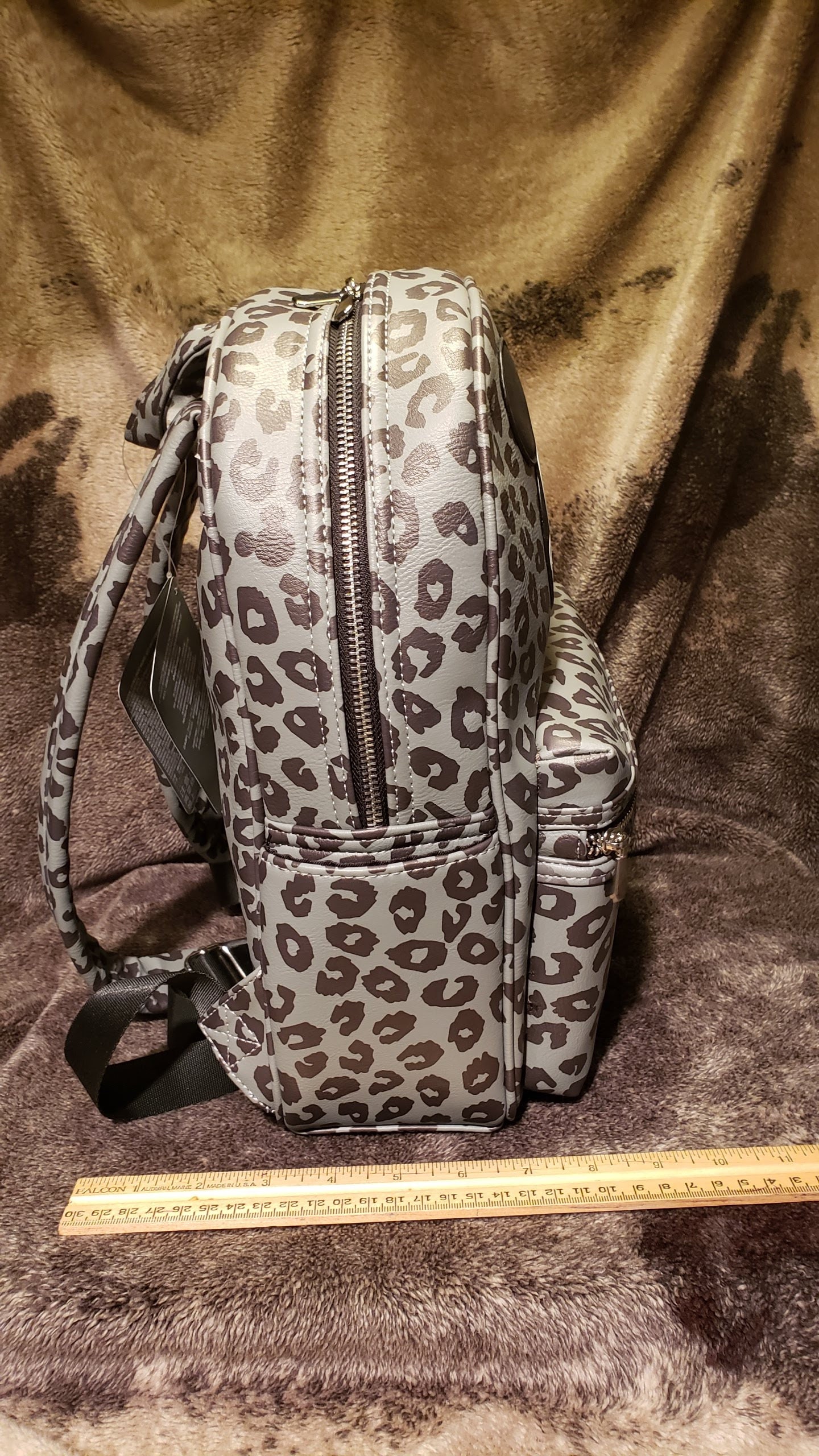 Grey Leopard Mickey Mouse Backpack Disney Park Exclusive Mickey Mouse Icon | Mercari main image 2