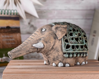 ブルーマウンテンポッタリー 陶器製 象の置物 グリーンドリップ釉 高さ