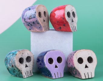 Small Ceramic Shelf Decor, Ceramic Skull, Colored Funny Skull, Bookshelf Decor, Halloween Creepy Decor, Best Friend Gift, Ceramic Lover Gift