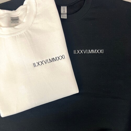Sweat-shirt personnalisé avec chiffres romains brodés, chemise couple, chemise lune de miel, anniversaire de mariage, sweat à capuche avec date personnalisée, cadeau Saint Valentin