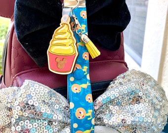 New Orange Bird Disney Ear Holder For Backpack Minnie Mouse Ear Saver W/ Custom Charm Ears Saver Mickey Ears Holder with Dole Whip Charm