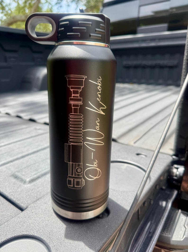Personalized Star Wars Lightsaber Water Bottle: Laser Engraved 32oz Gift bild 13