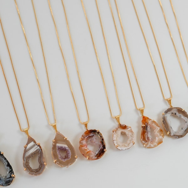 Small Geode Druzy Necklace | Agate Slice Necklace | Dainty Agate Geode Necklace