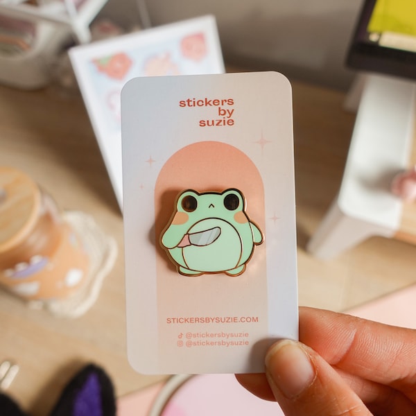 Frog with Knife Enamel Pin | Frog gifts | Froggy enamel pin | Gifts for her | Gifts for him | Kawaii pin badge