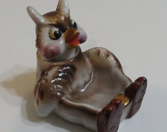 Owl Nodder Ashtray