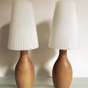 Paar Vintage IKEA Hagel Tischlampen, skandinavische Holz-Nachttischlampen, 1990er Jahre, nordische Beleuchtung, 2er-Set