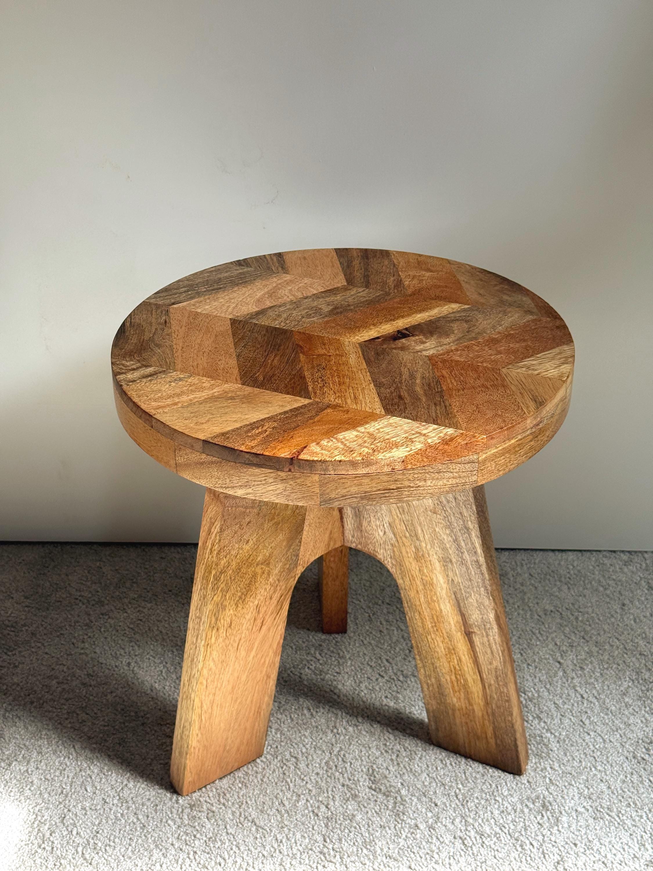 Sculptural stool - Etsy 日本