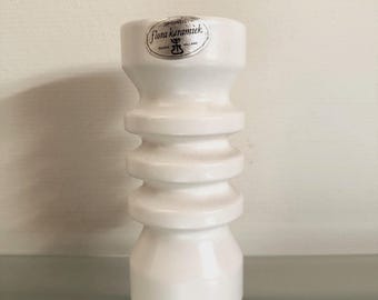 Vaso vintage Flora Gouda a coste bianche | Ceramica artistica olandese | Vaso in ceramica bianca opaca | Vaso scultoreo minimalista | Olanda di metà secolo
