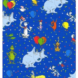 Może przedstawiać: Niebieskie tło z powtarzającym się wzorem kolorowych postaci i konfetti. Postacie obejmują zielonego Grincha, czerwonego kota w kapeluszu, niebieskiego słonia, żółte stworzenie, czerwonego kota, zieloną rybę, żółtego psa i czerwono-zielony balon.