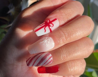 Christmas press on nails