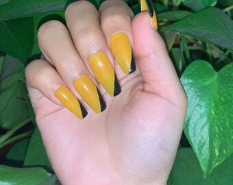 Black and Yellow Nails || Press on nails