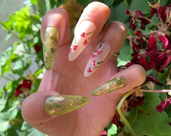 Mushroom Nails