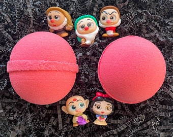 Snow White Bath Bomb, Bath Bombs for Kids, Bath Bombs with Toys, Christmas Gifts, Boo basket fillers, Stocking Stuffers