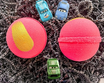 Bombas de baño de coches con juguetes, regalos para niños, ideas para regalos de cumpleaños, rellenos para cestas de Pascua, ideas para San Valentín.