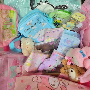 Cofanetto Sanrio Mystery premium/scatola misteriosa kawaii/scatola regalo carina Sanrio/peluche Sanrio/scatola misteriosa kawaii carina Giappone/borsa regalo Sanrio/