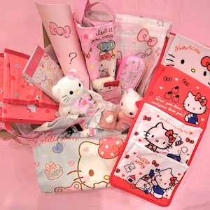boîte mystère kawaii | Coffret cadeau hello kitty Sanrio | Ensemble mystère hello kitty | Japon kawaii | Sac à main Sanrio | joli porte-bonheur | Boîte Japon