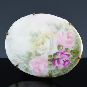 Superb Antique Victorian Hand Painted Roses on Porcelain Gold Gilt Brooch Pin