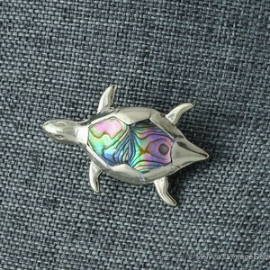 Cute Vintage Alpaca Mexico Silver Tone Turtle Figural Abalone Shell Brooch Pin