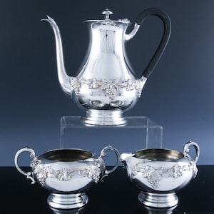 Very Nice 3 Piece Victorian Plate English Silver Plate Grape & Vine Pattern Tea Pot Creamer Sugar Bowl Tea Set | c1950s | Very Fine Look