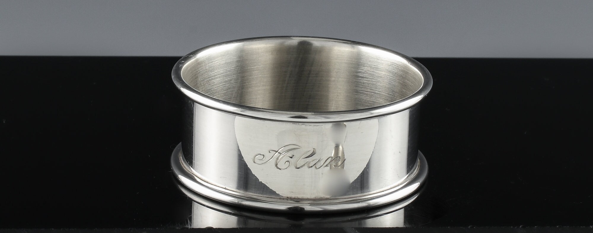 Fine Vintage American 925 Sterling Silver Alan Monogram Oval Dinner Sized Napkin Ring | Web Sterling